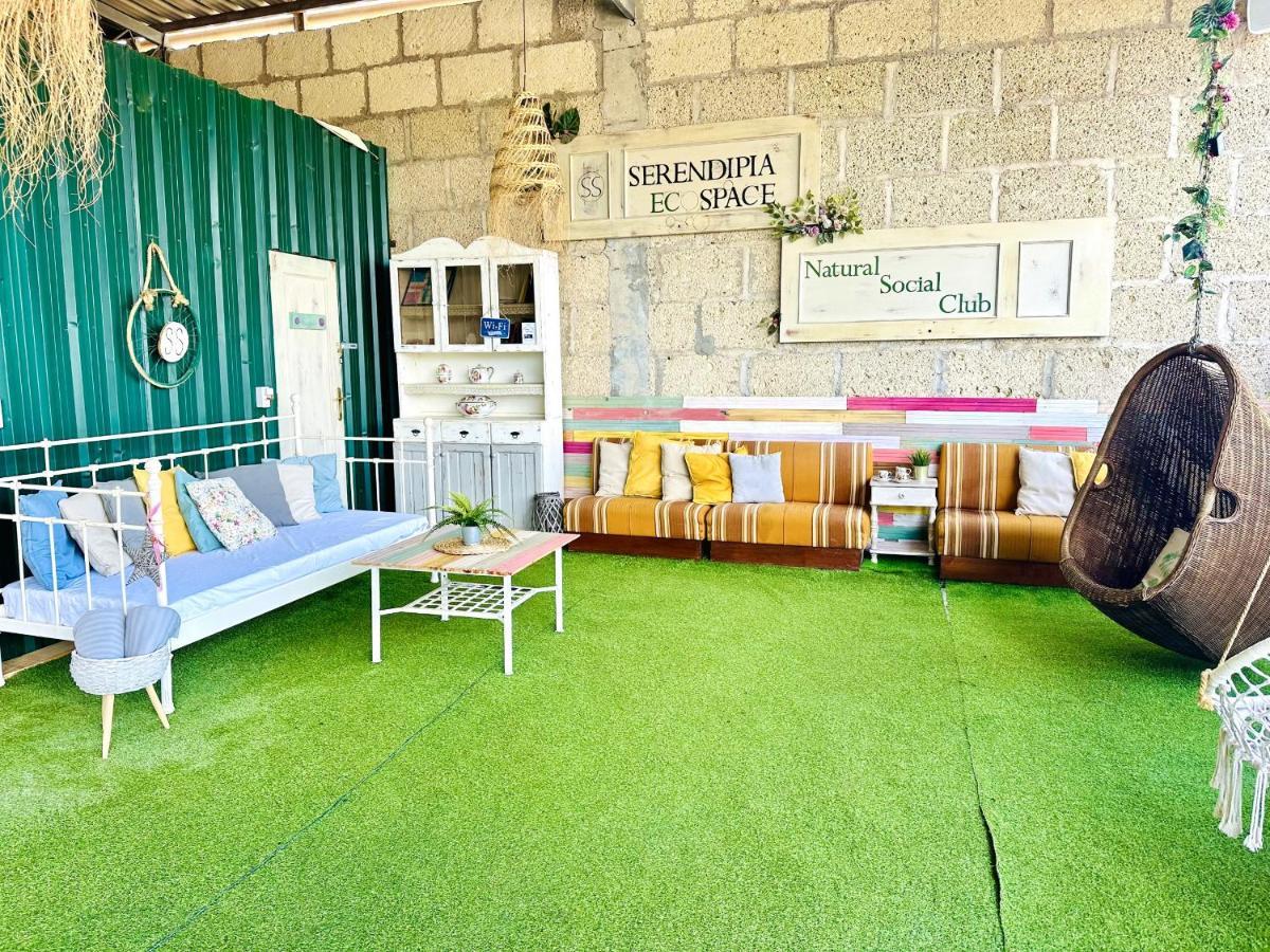 Lykke Suite Spa Sauna Piscina Y Jardin Buzanada Exterior foto